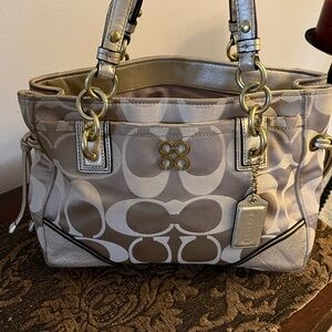 Coach Signature Sateen Colette Satchel , Mint condition